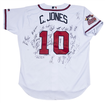 2000 Chipper Jones All-Star National League All Stars Team Signed Atlanta Braves Home Jersey (PSA/DNA) -Includes Fellow 2018 HOFers Hoffman and Guerrero